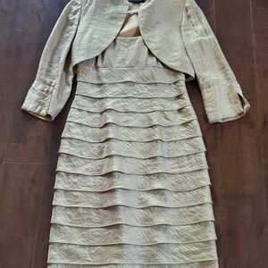 Elegant Gold Textured Dress with Jacket Size 4